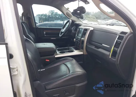 2015 Ram 1500 Laramie из США, поврежденный, VIN 1C6RR6NT6FS761980